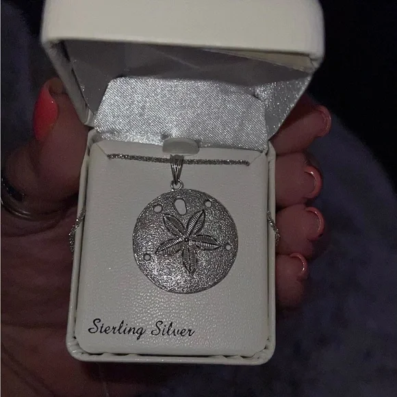 Sterling Silver Diamond Cut Sand Dollar Pendant Necklace - Picture 4 of 5